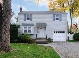 166 Baker Ave, Bergenfield, NJ 07621