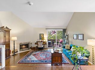 416 Egret Ln, Secaucus, NJ 07094