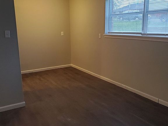 4th image of 750 Demaret Dr APT 2