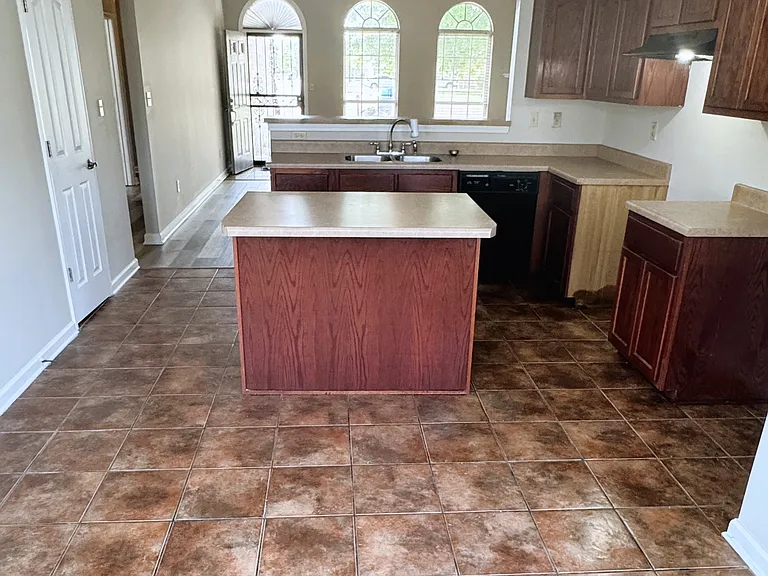 6098 Ravenwood Lake Dr E — Photo 6