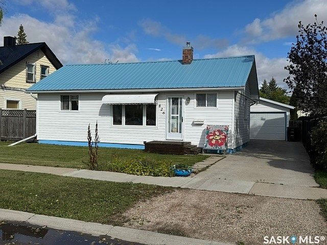1st image of 826 10th Street