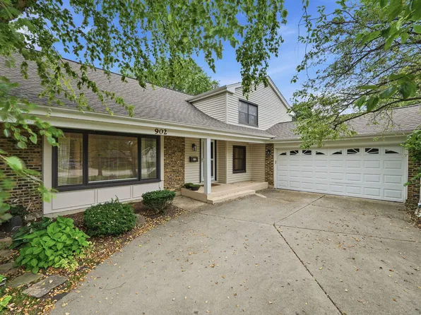 902 N Rohlwing Rd, Palatine, IL 60074