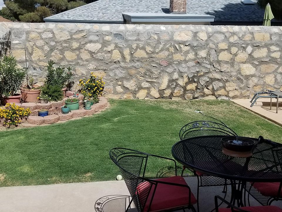 2nd image of 1682 Daniels Ln