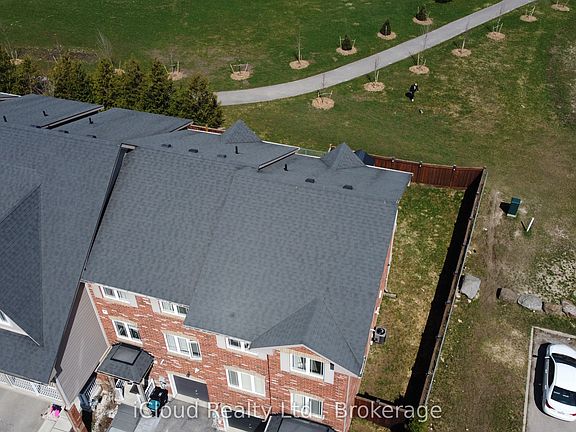 3rd image of 1355 Coleman Cres
