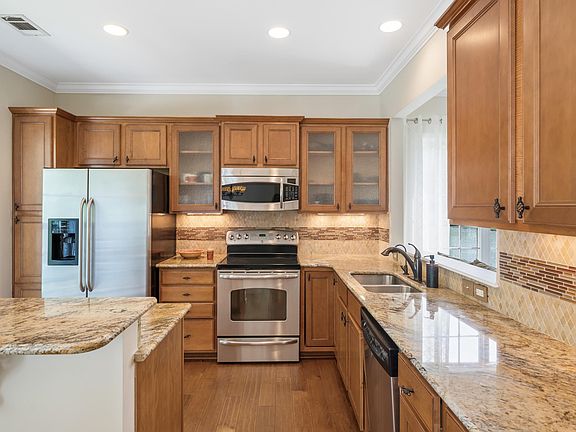4th image of 1241 Flat Rock St