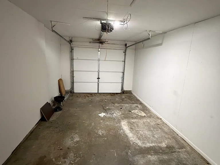 2119 S Ventura Ave — Photo 16
