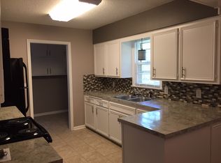 2018 S Ridgewood Dr, Wichita, KS 67218