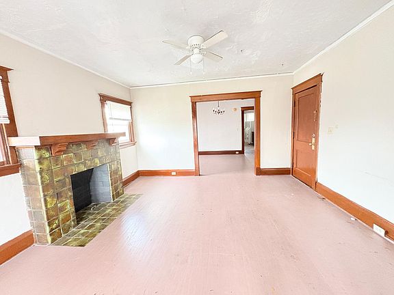 4th image of 428 Machen St #5