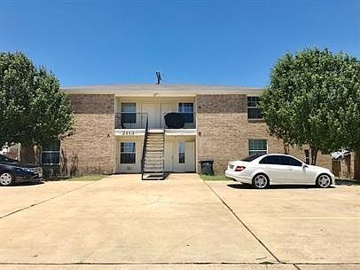 1st image of 2113 Jennifer Dr APT A