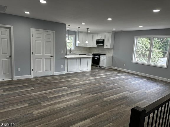 3rd image of 70 Richard St #3