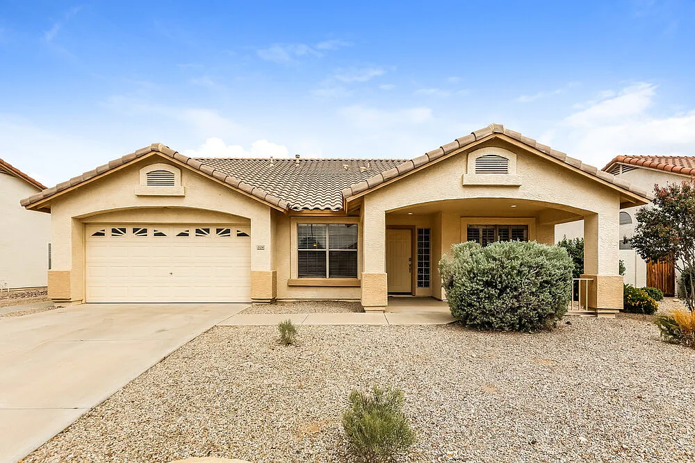 4 bed, 2.0 bath, 2313 sqft, $2,750 — Photo 1