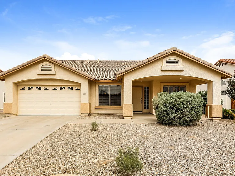 10014 W Irma Ln — Photo 1