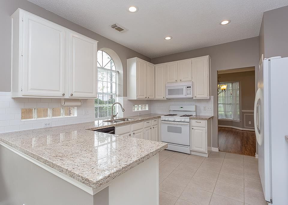 1st image of 6822 Flowermound Dr
