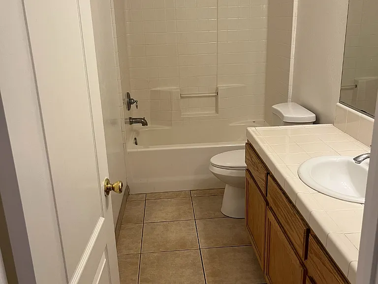 12015 Darlington Ave — Photo 10