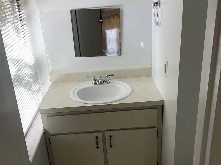 4362 McPherson Ave — Photo 18
