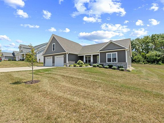 4th image of 152 Langley Dr