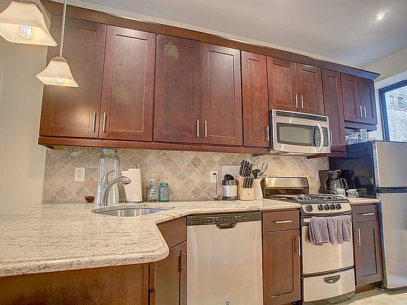 4th image of 304 W 102nd St APT 5A