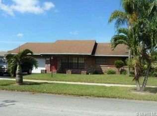 10110 NW 22nd Ct, Pembroke Pines, FL 33026