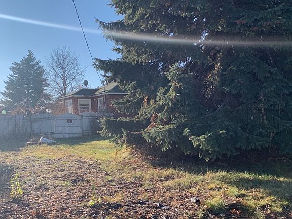 3rd image of 14904 E 12th Ave