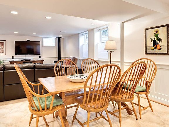 3rd image of 604 Oak Haven Dr #1
