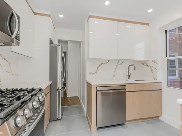 100 Park Terrace West image 1 of 20