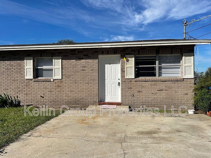 1st image of 160 N Nekoma Ave Unit 2