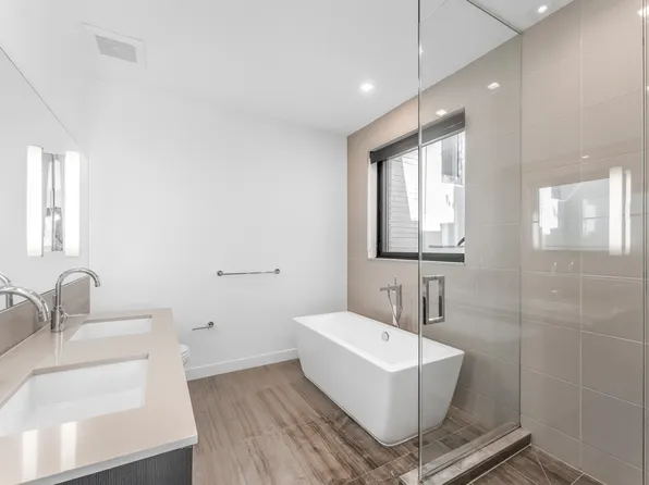 148 1st Street image 117 of 204