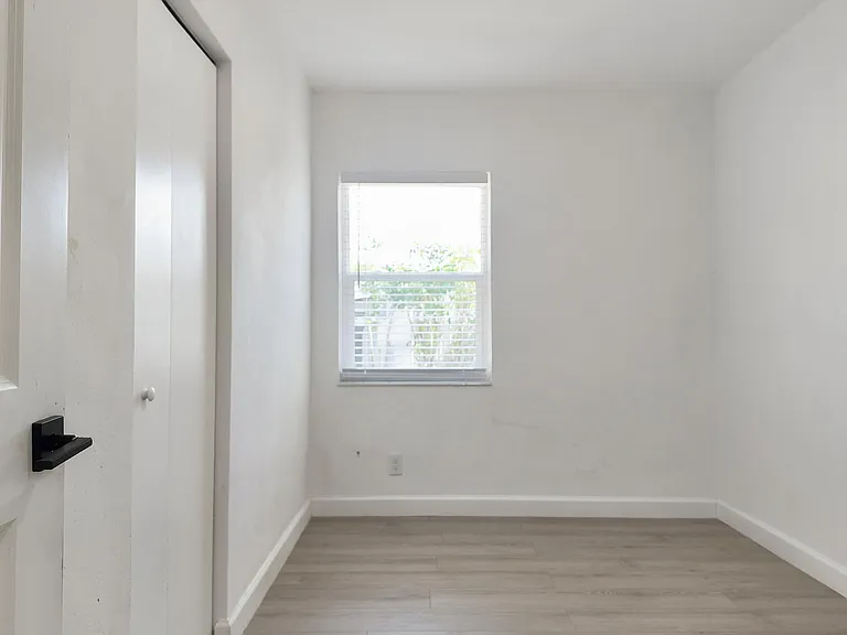 720 S 11th St — Photo 9