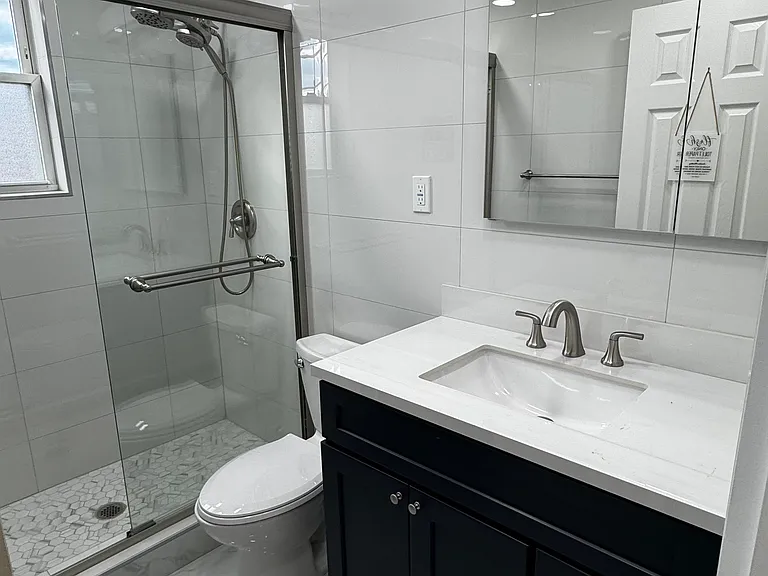 1042 E 93rd St #2 — Photo 6
