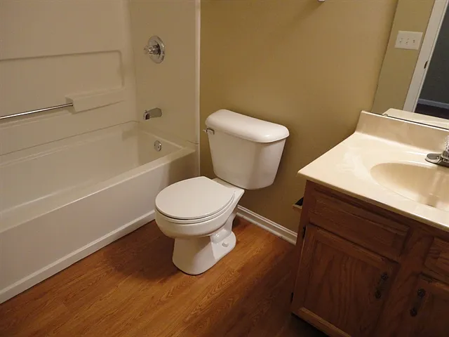 4102 Loyala Chase Ln — Photo 13