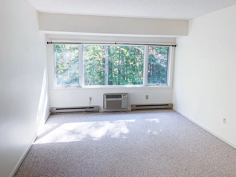 304 Fairway Vlg — Photo 5