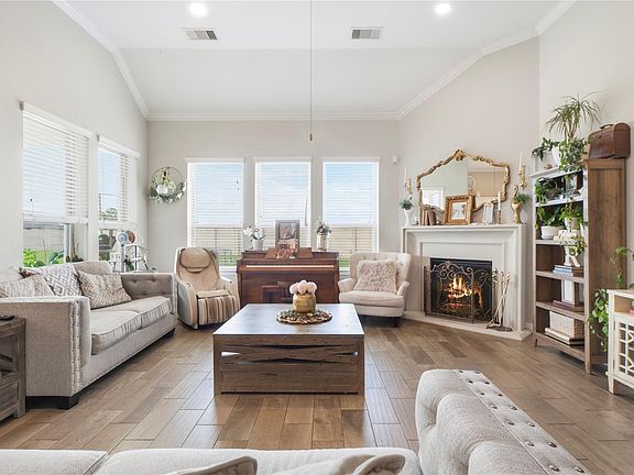 5th image of 7319 Enchanted Island Ln