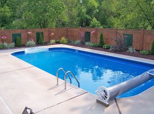 8161 N Quail Ridge Rd, Leaf River, IL 61047