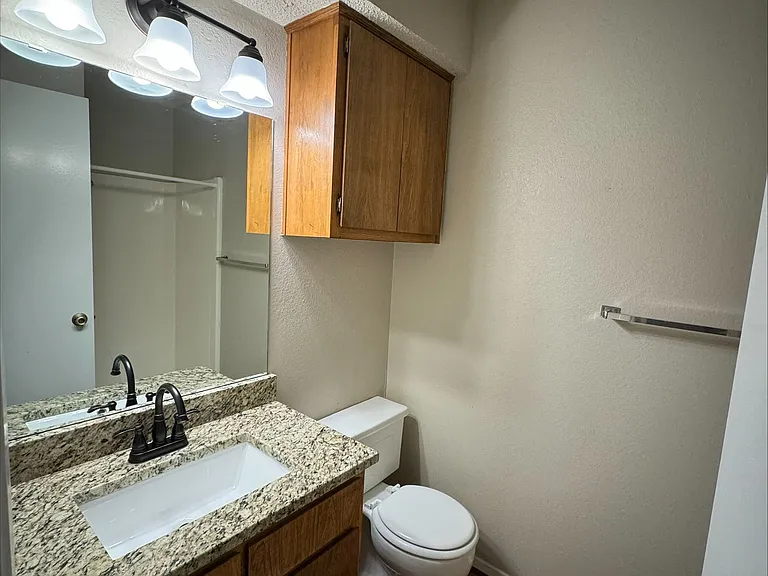 1227 Dallas Dr — Photo 15