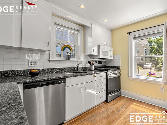 5th image of 64 Union St