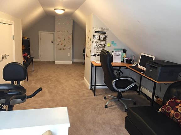 5th image of 79 Lincoln St Floor 2