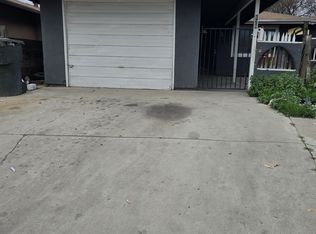 828 Forrester Ct #B, Porterville, CA 93257