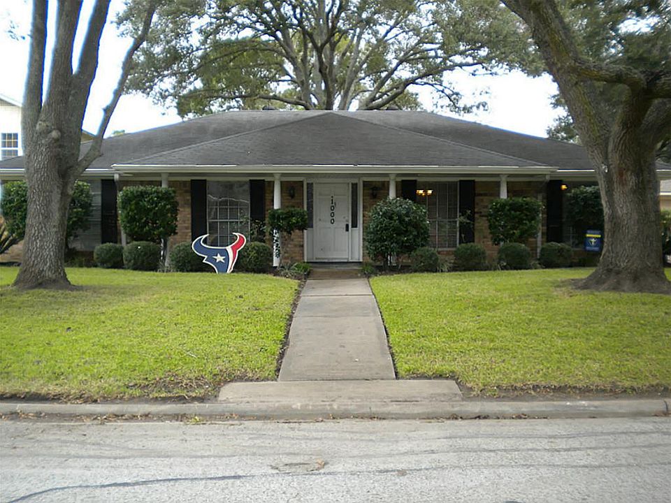 1st image of 1000 Country Club Dr