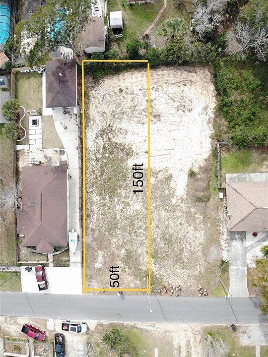 2nd image of 3005 E Lloyd St #B