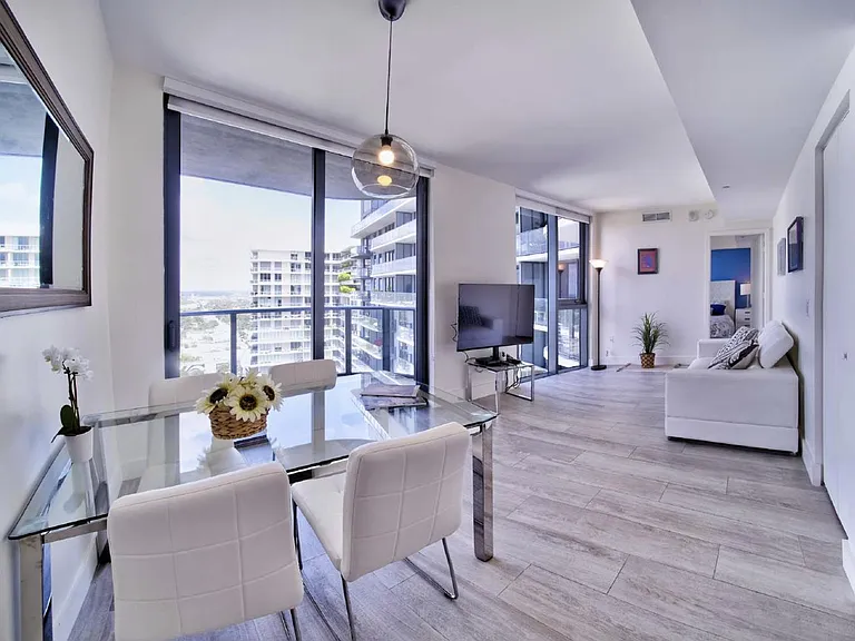 121 NE 34th St #2915 — Photo 5