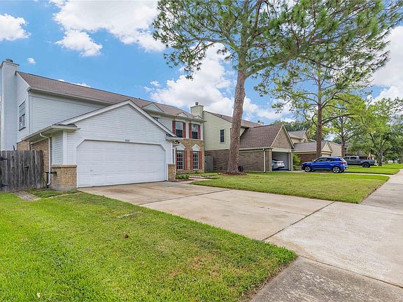 3rd image of 10110 Red Wolf Ln