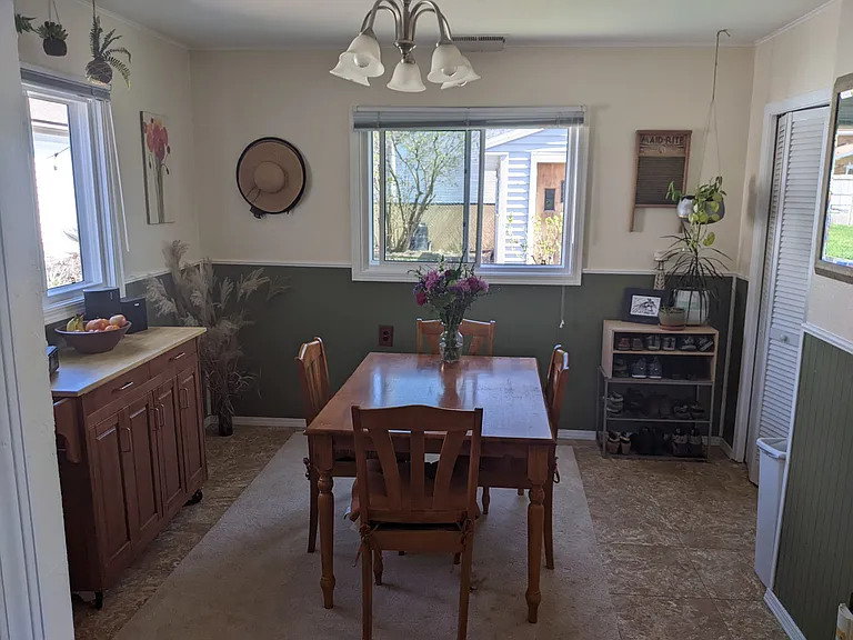 141 Leon St — Photo 8