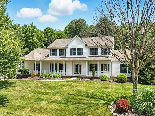 8079 Sandstone Dr, Northfield, OH 44067