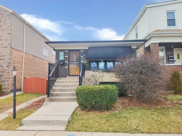 5802 S Mason Ave, Chicago, IL 60638