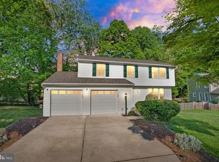 7215 Adrienne Glen Ave, Springfield, VA 22152