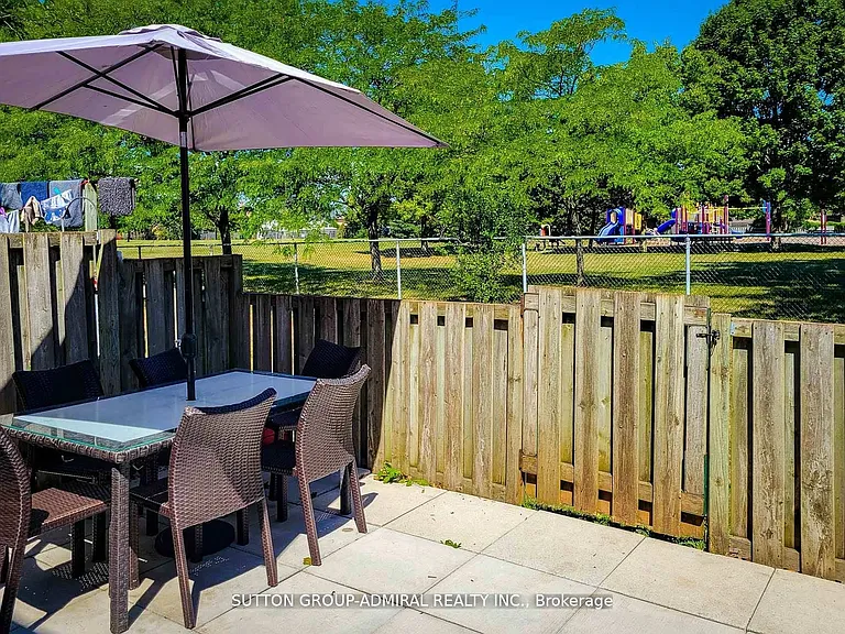 2 Royalwood Ct #52 — Photo 32