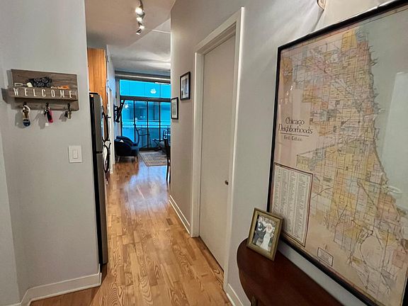 2nd image of 660 W Wayman St Unit 207