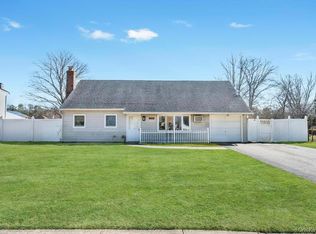 114 Norman Drive, Bohemia, NY 11716