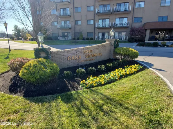 3030 Breckenridge Ln #527-3, Louisville, KY 40220