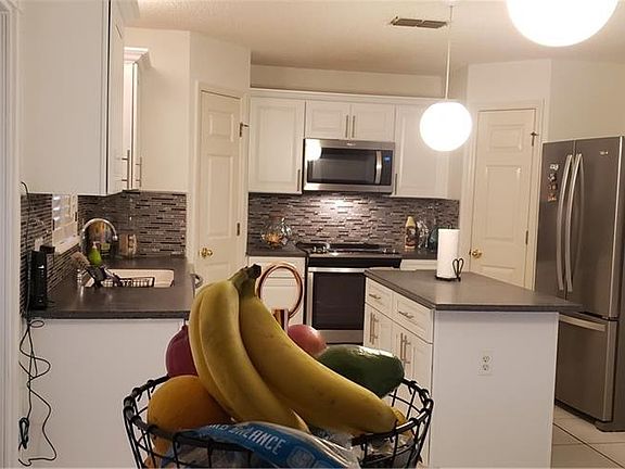 3rd image of 1006 Pantheon Dr